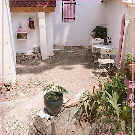 Casa Rose, Petit Cocon Avec Jardin Dans Un Quartier Calme De Appartement