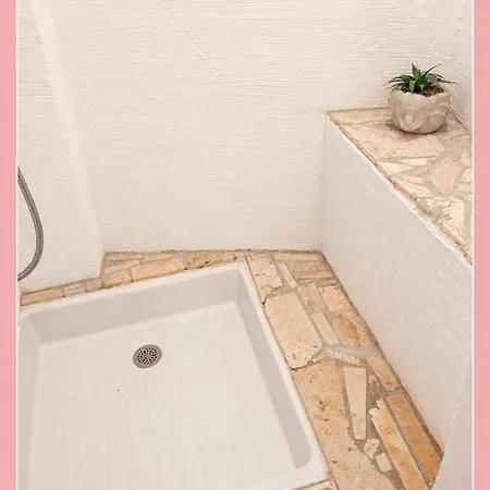 Casa Rose, Petit Cocon Avec Jardin Dans Un Quartier Calme De Appartement