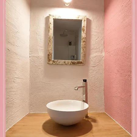 Casa Rose, Petit Cocon Avec Jardin Dans Un Quartier Calme De Appartamento